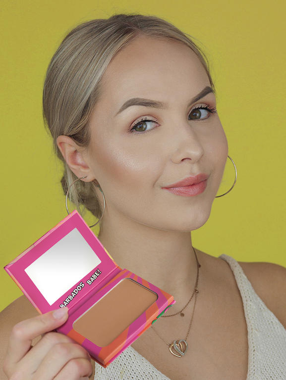 treat me SWEET POWDER BLUSH & PRETTY MERMAID RAINBOW HIGHLIGHTER & BEACH PLEASE! BRONZING & CONTOURING POWDER SET