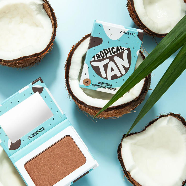 FRUITY BEAUTY STROBING POWDER & TROPICAL TAN BRONZING AND CONTOURING POWDER SET