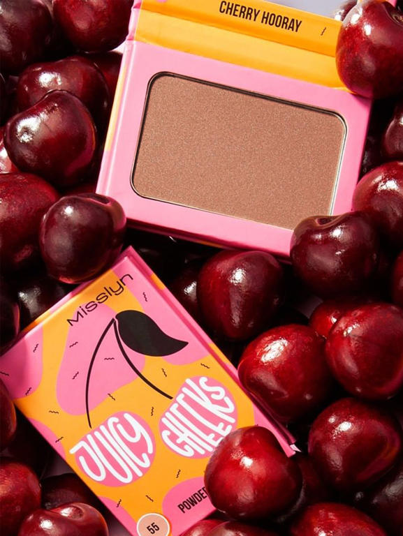 FRUITY BEAUTY STROBING POWDER & TROPICAL TAN BRONZING AND CONTOURING POWDER & POWDER BLUSH SET